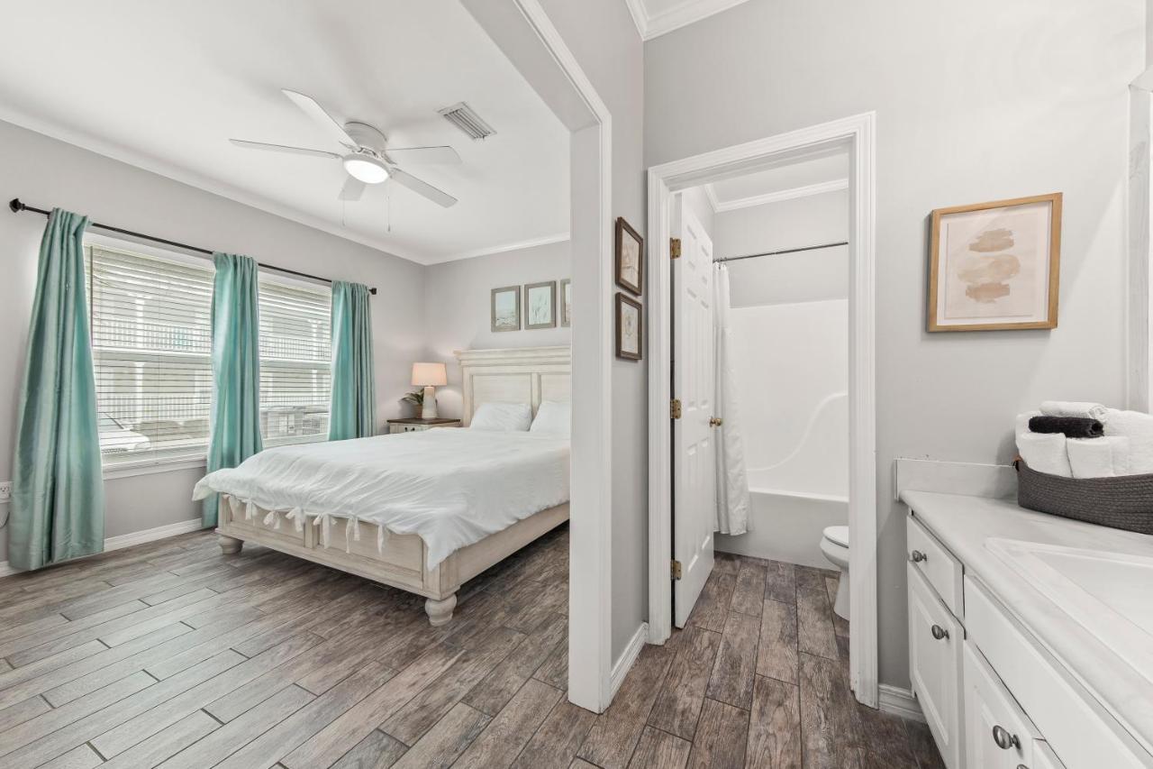 Summerescape - Retreat - Steps To Beach - Spaciouswestbeachcondo Галф Шорс Екстериор снимка